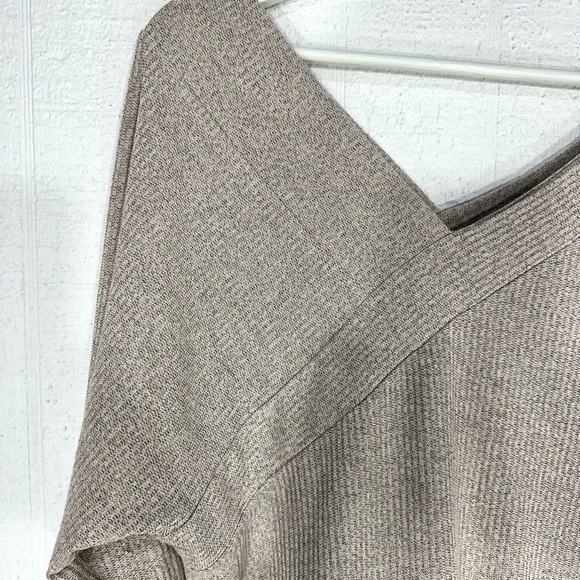 Stella & Dot asymmetrical v neck sweater size S - Picture 3 of 9